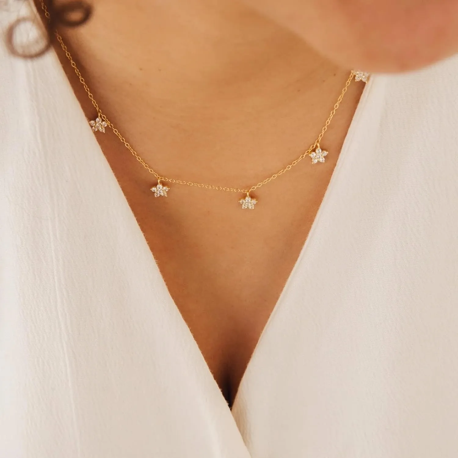 925 Sterling Silver Leaf Necklace 14K Gold Plated CZ Leaf Pendant Necklace for Women Lucky Flower Necklaces 5 Leaves Choker Necklace Dainty Chain Necklaces Jewelry To My Daughter Wedding Jewelry
