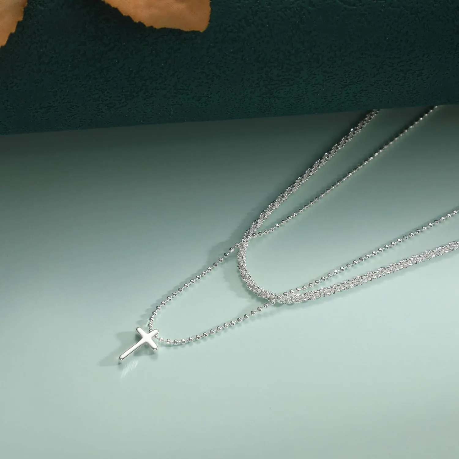 ASCOMY Cross Necklace for Women 14K Gold & Silver Plated Cross Pendant Necklace Trendy Cross Pendant Chain Necklace Minimalist Daily Decoration Jewellery For Women Dainty Religious Gift