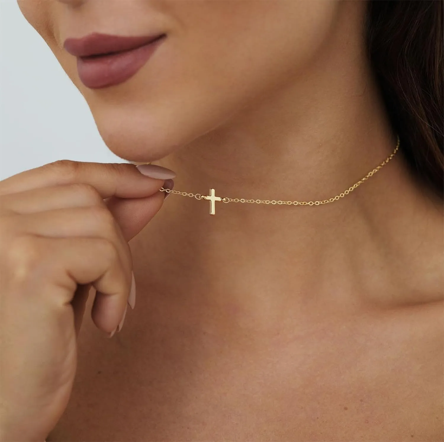 ASCOMY Cross Necklace for Women 14K Gold & Silver Plated Cross Pendant Necklace Trendy Cross Pendant Chain Necklace Minimalist Daily Decoration Jewellery For Women Dainty Religious Gift