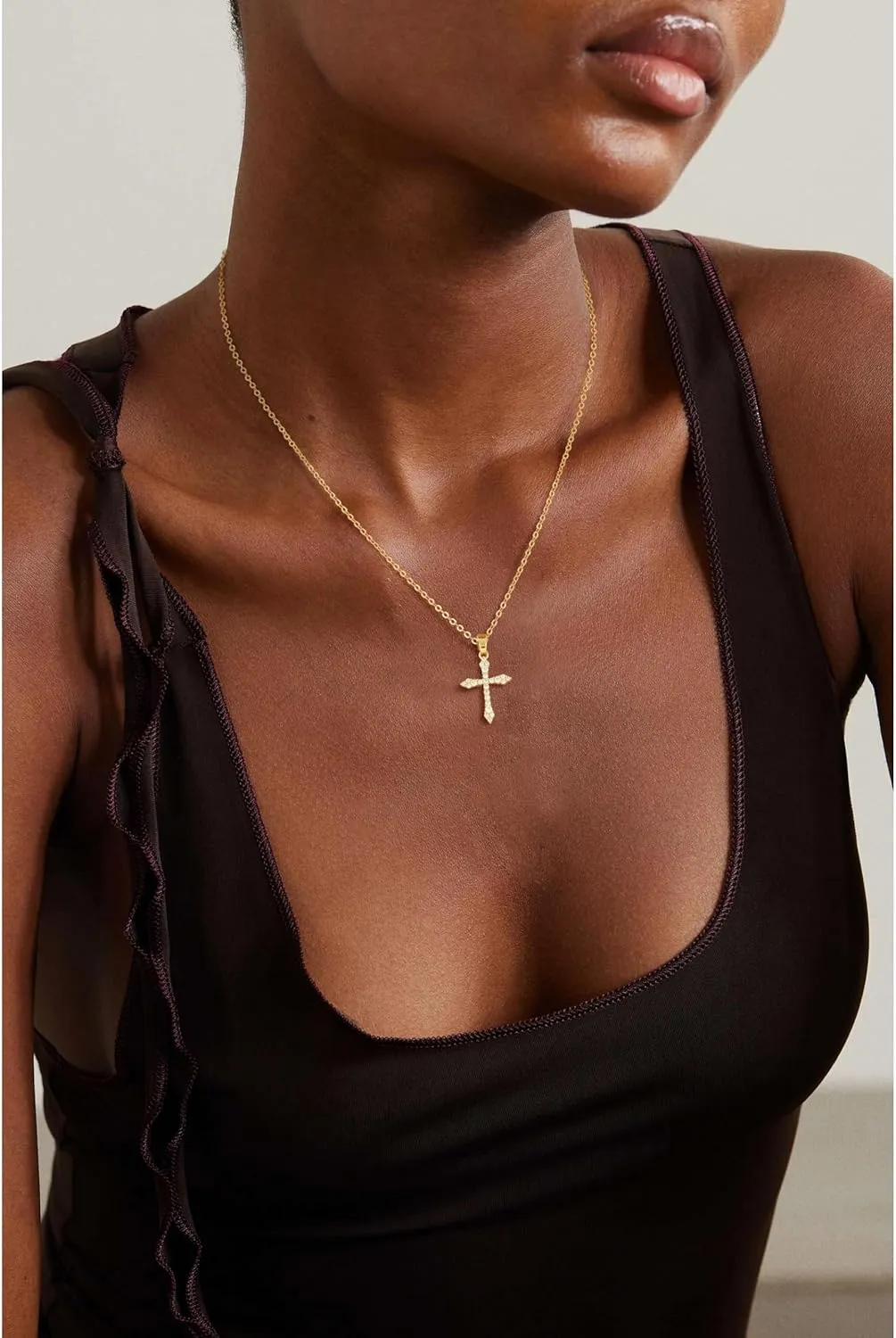 Cross Necklace for Women 14K Gold/Silver Plated Dainty Small Cross Pendant Choker Simple Trendy Cute Cross Charm Chain Necklace Religious Faith Jewelry Gift