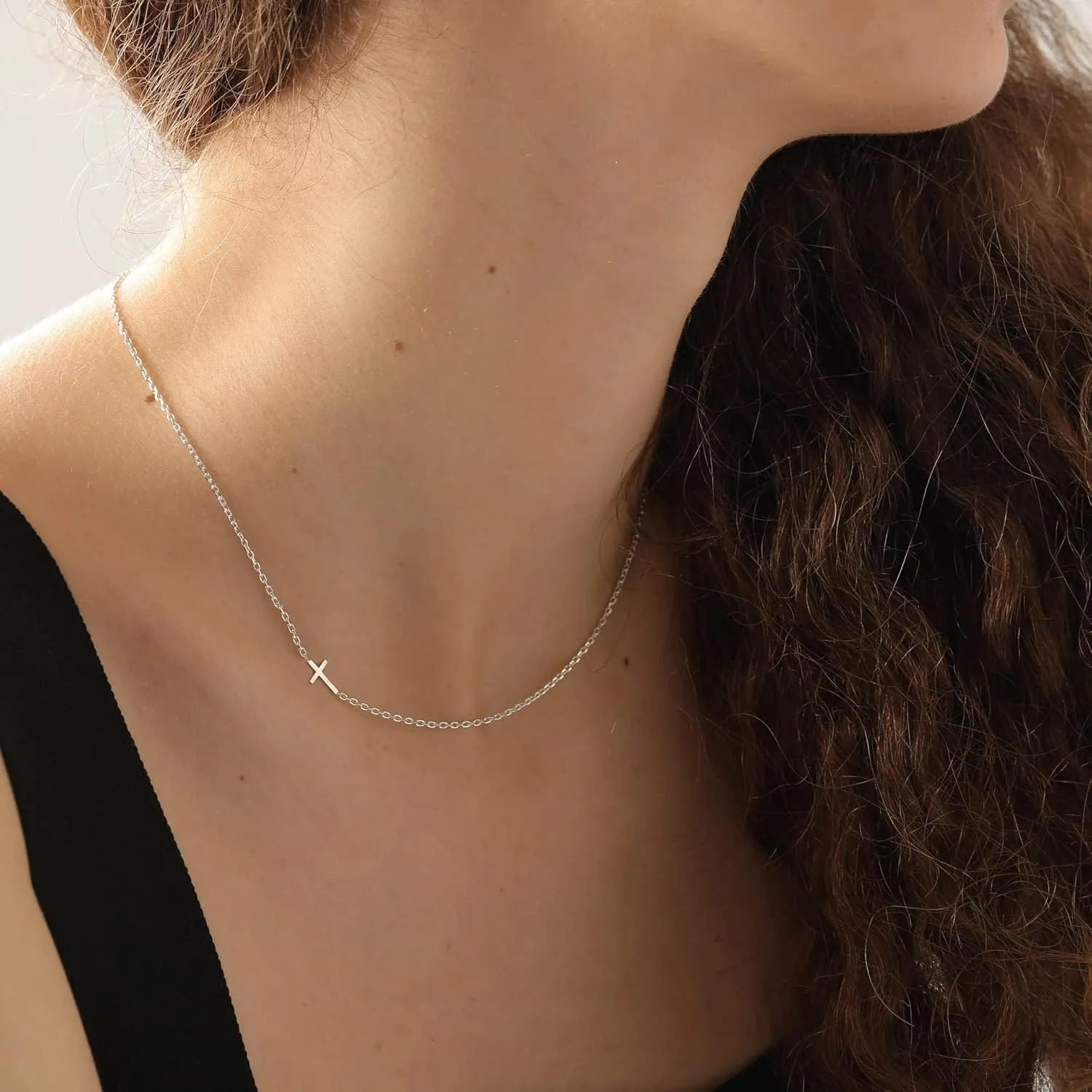 Cross Necklace for Women, Small 14K Gold Plated Cross Pendant Necklace Dainty Gold Cross Necklace Cute Cross Choker Necklace Simple Gold Charm Necklace for Women Trendy Jewelry Gifts