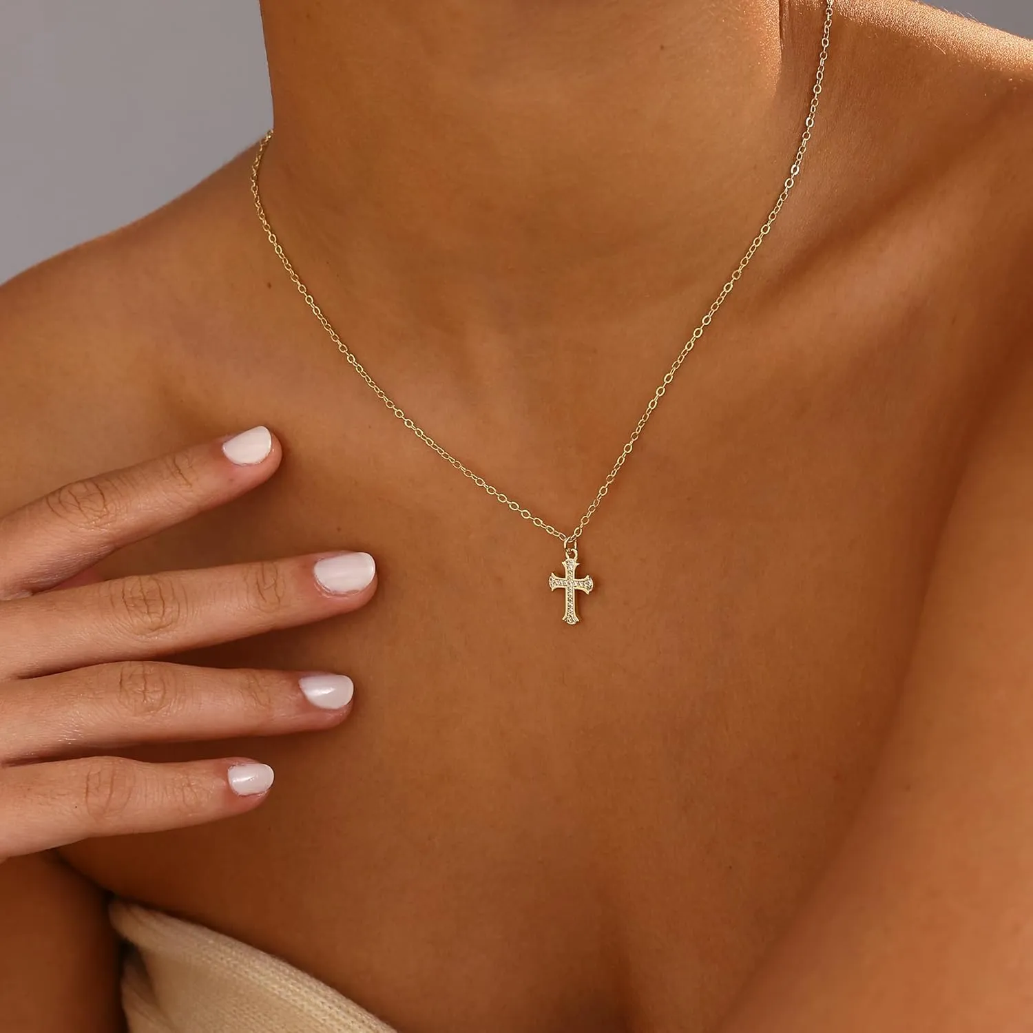 Ewrkbr Cross Necklace for Women,Gold Necklace 14K Gold Plated Cute CZ Cross Pendant Necklace Simple Dainty Gold Cross Necklaces for Women Trendy Non Tarnish Gold Necklaces Jewelry for Women