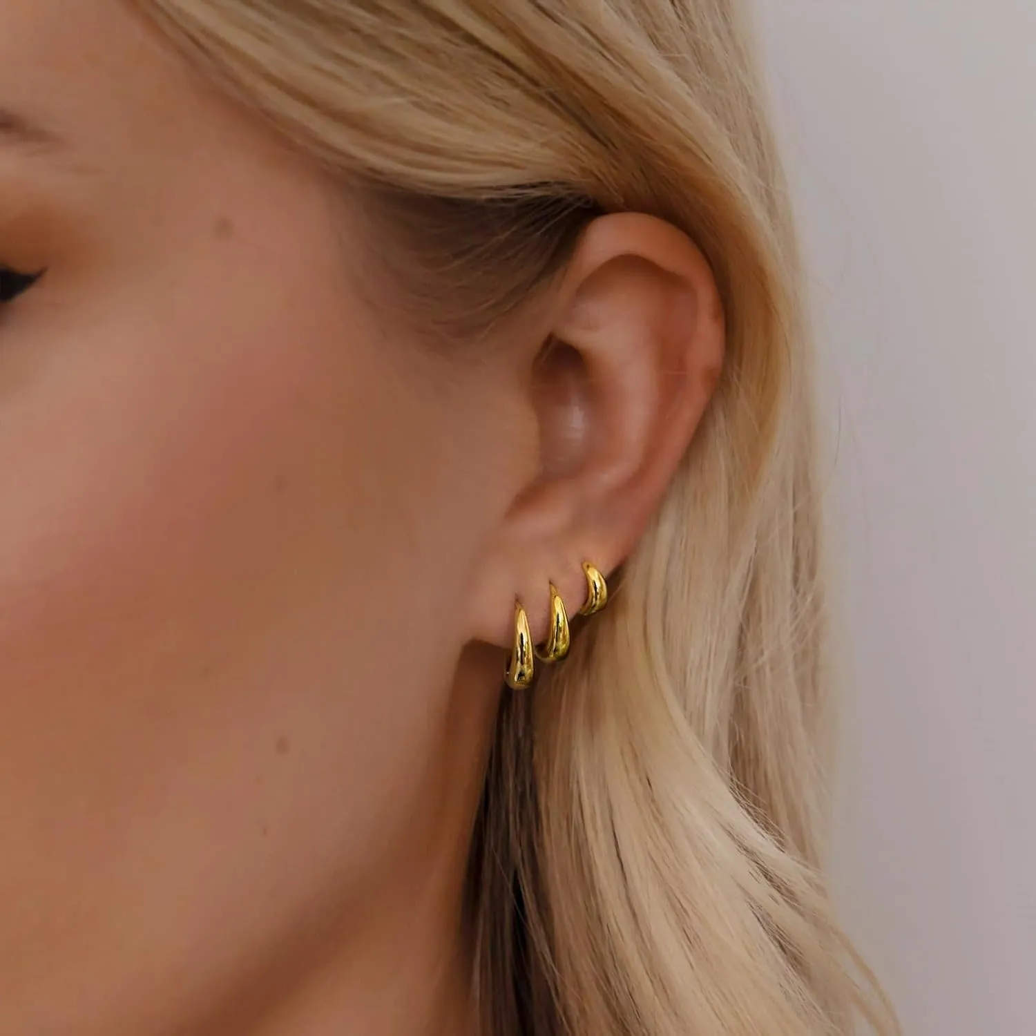 Gold Hoop Earrings - Women's Trendy Dainty Small Huggie Earrings - Gold Jewelry Gifts