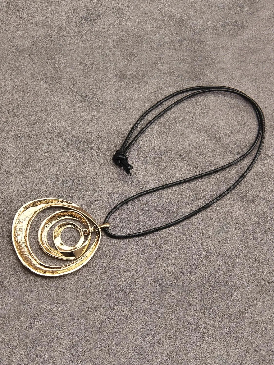 Jeilwiy Leather Necklace For Women Funky Necklace Choker String Cord Necklace with Pendant Boho Style Jewelry