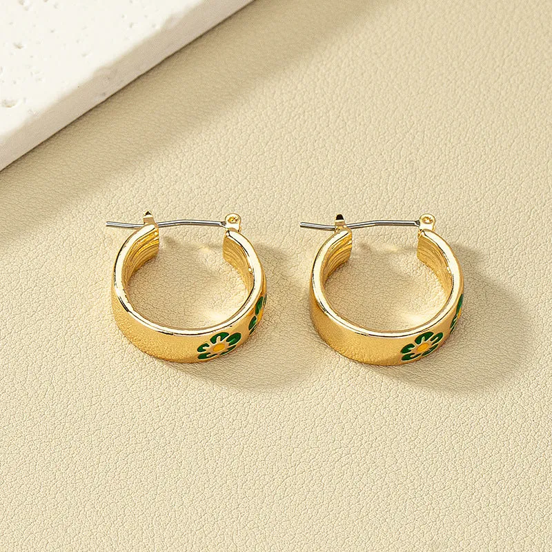 Just lil things Gold Hoop Earrings