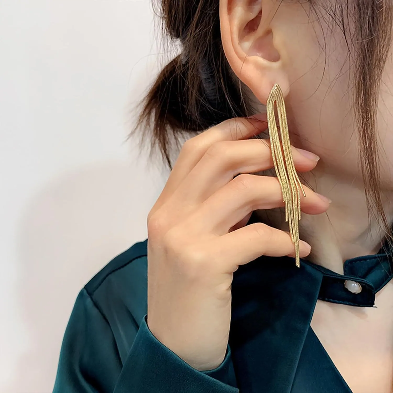 Long Tassel Dangle Drop Earrings for Woman Trendy Prom Earrings Gold Statement Earrings Gold Dangling Earring Wedding Bridesmaid Party Jewelry