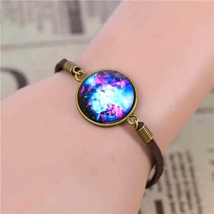 Men Women Bracelet Jewelry Fashion Galaxy Bracelet Lovely Space Pendant Suede Leather Bracelet Bangles Gift