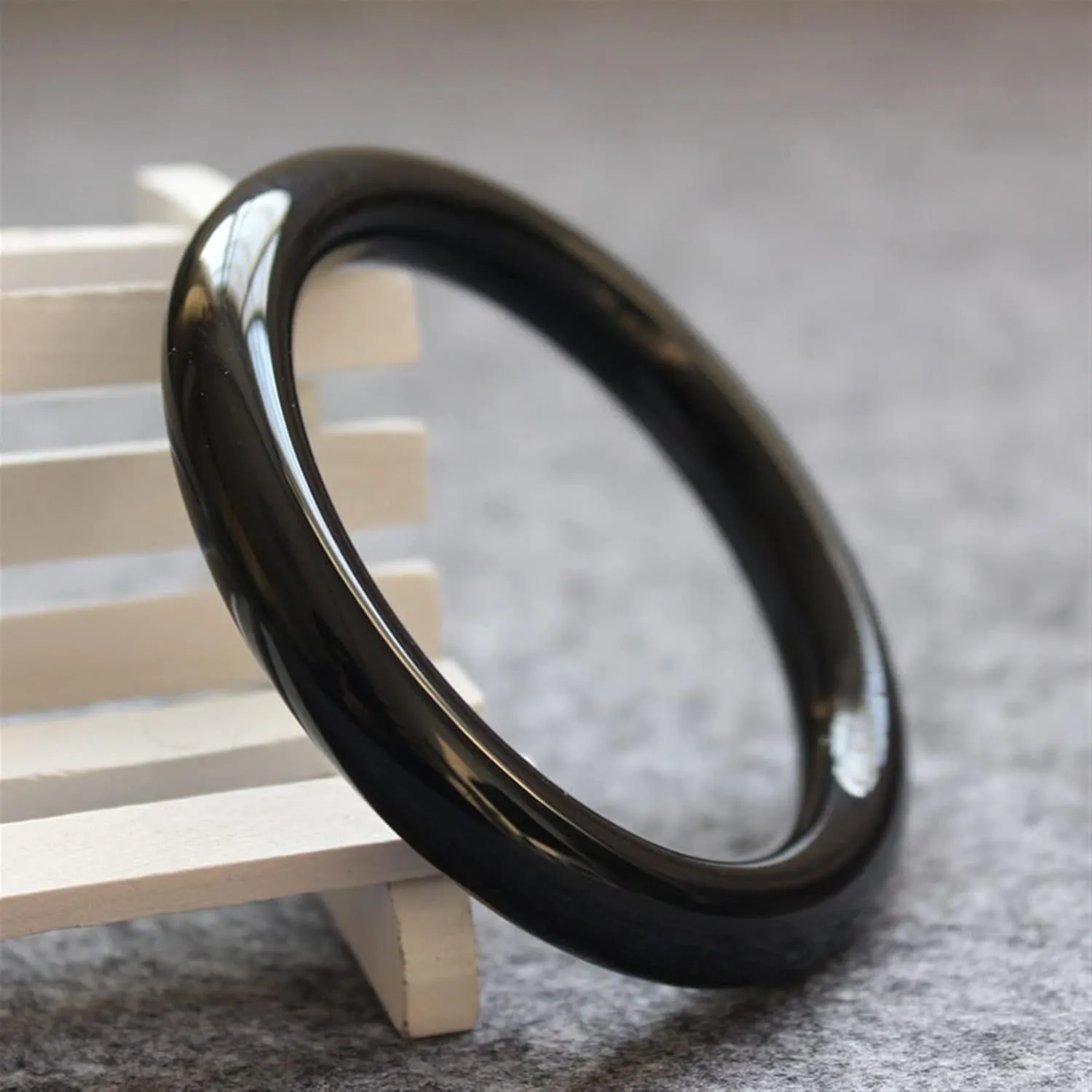 Natural Jade Bangle Bracelet Men Gifts Charm Jewelry for Women Black Round Bangle Jadeite Fashion Accessories (Metal Color : 56-58mm)