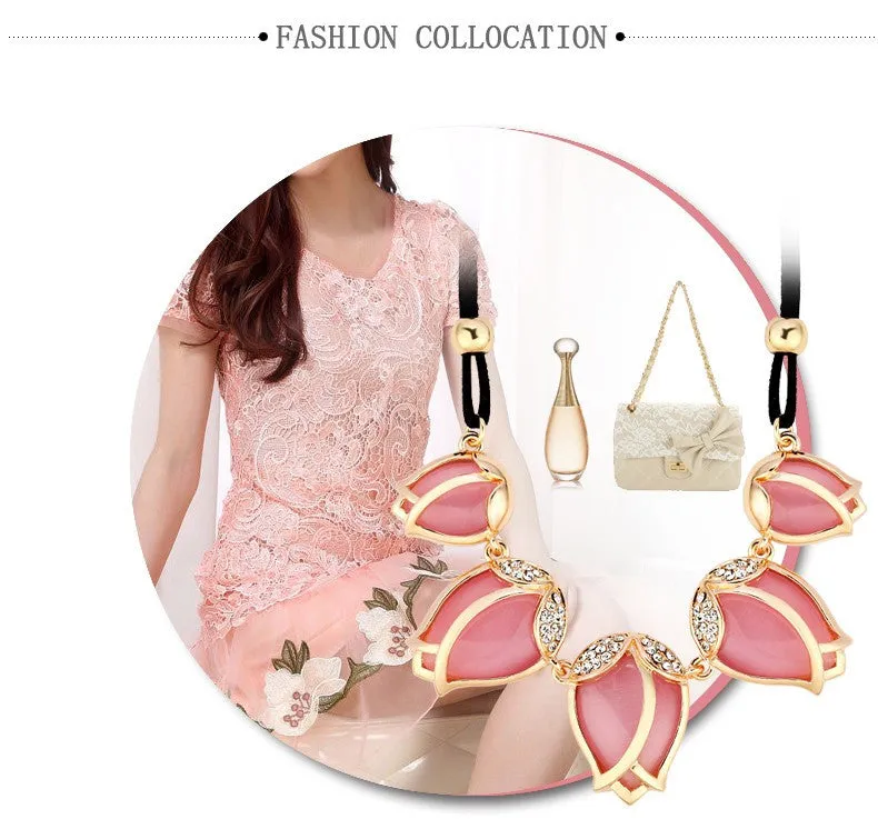 New Design Flower Necklaces Zinc Alloy Opal Rhinestone Rope Chain Pendant Necklace Chokers Necklaces For Women Jewelry