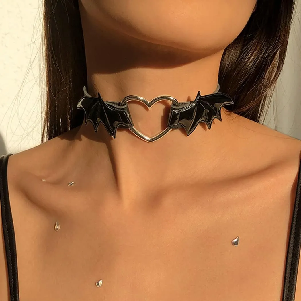 Punk Choker Necklace Black Leather Pu Heart Shape Necklaces Gothic Collar Chain for Women