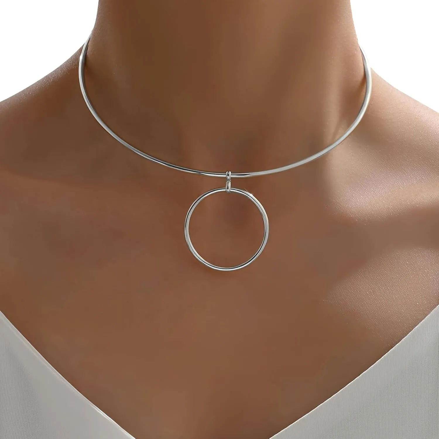 Simple Round Open Adjustable Choker Necklaces Metal Circle Pendant Clavicle Chain Necklace Summer Beach Neck Cuff Jewelry Statement Collar Chain Necklace for Women
