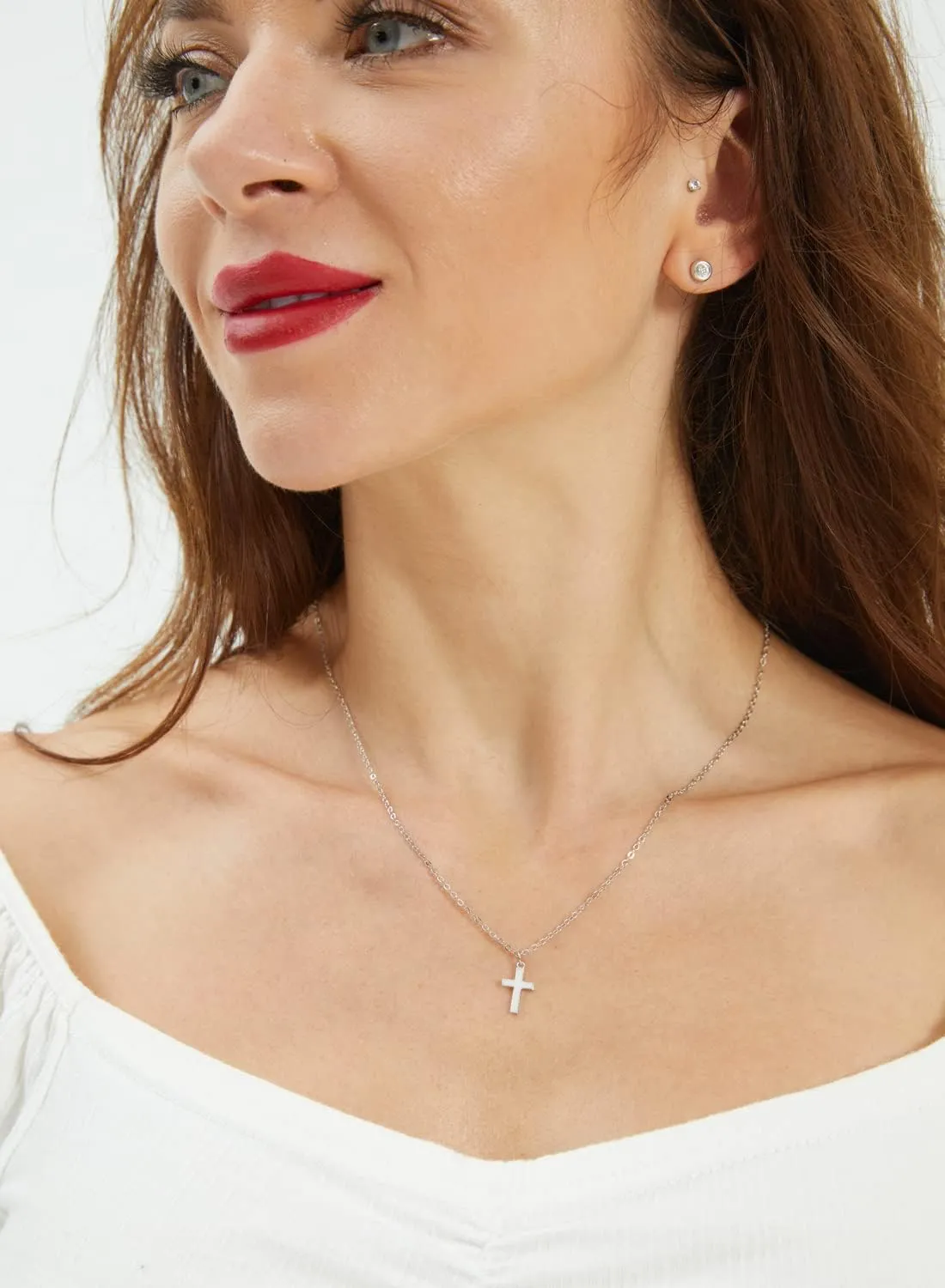Small Cross Pendant Necklace for Women Simple Cross Necklaces Mothers Day Birthday Gifts for Women