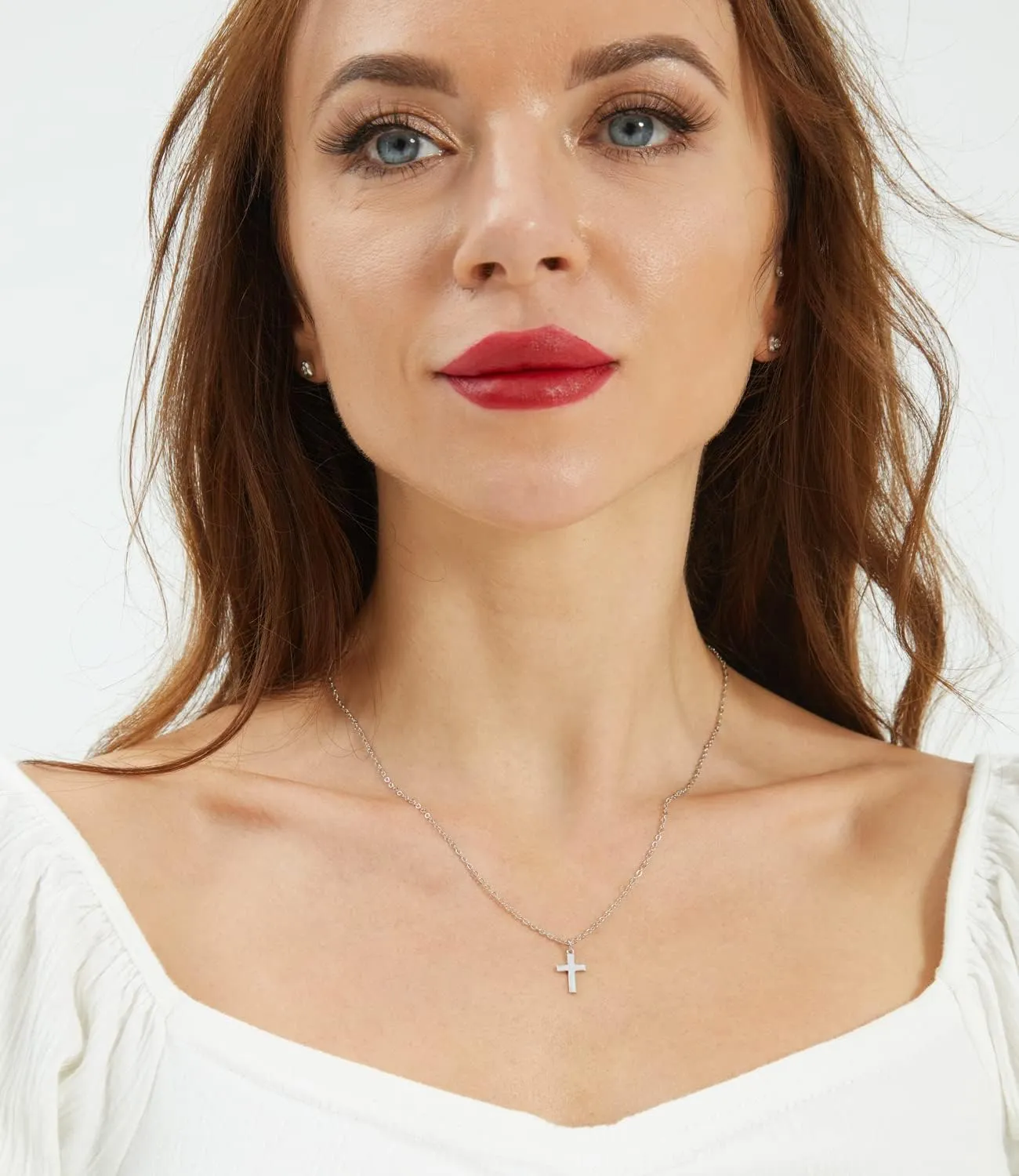 Small Cross Pendant Necklace for Women Simple Cross Necklaces Mothers Day Birthday Gifts for Women