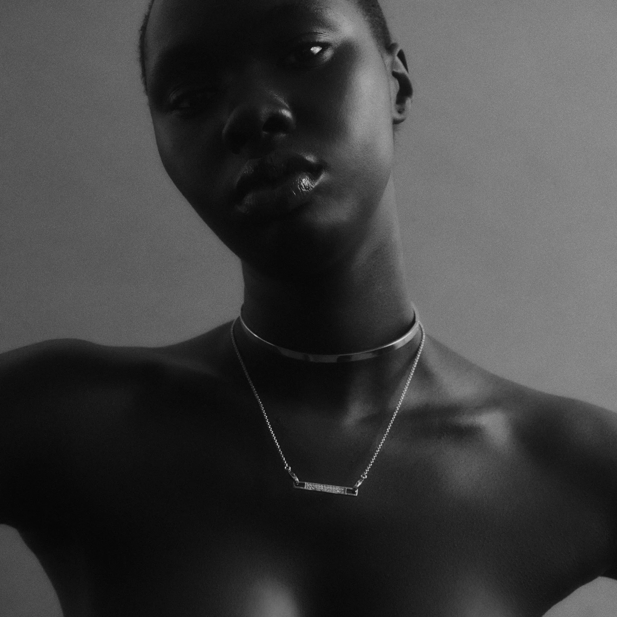 THIN SAFETY CHAIN CHOKER