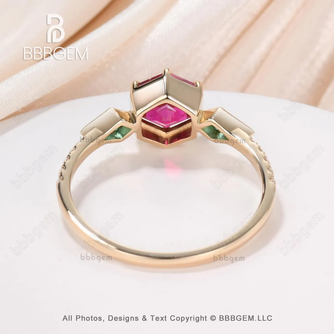 Women Hexagon Lab Ruby Ring Silver Vintage 3-Stones Ruby & Emerald Kite Cut Side Stones  Engagement Ring